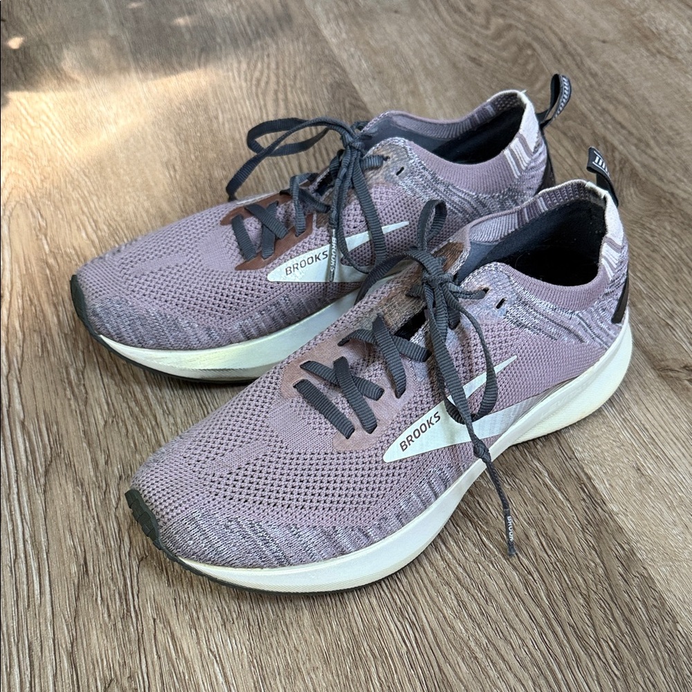 Brooks Women's Sneakers
